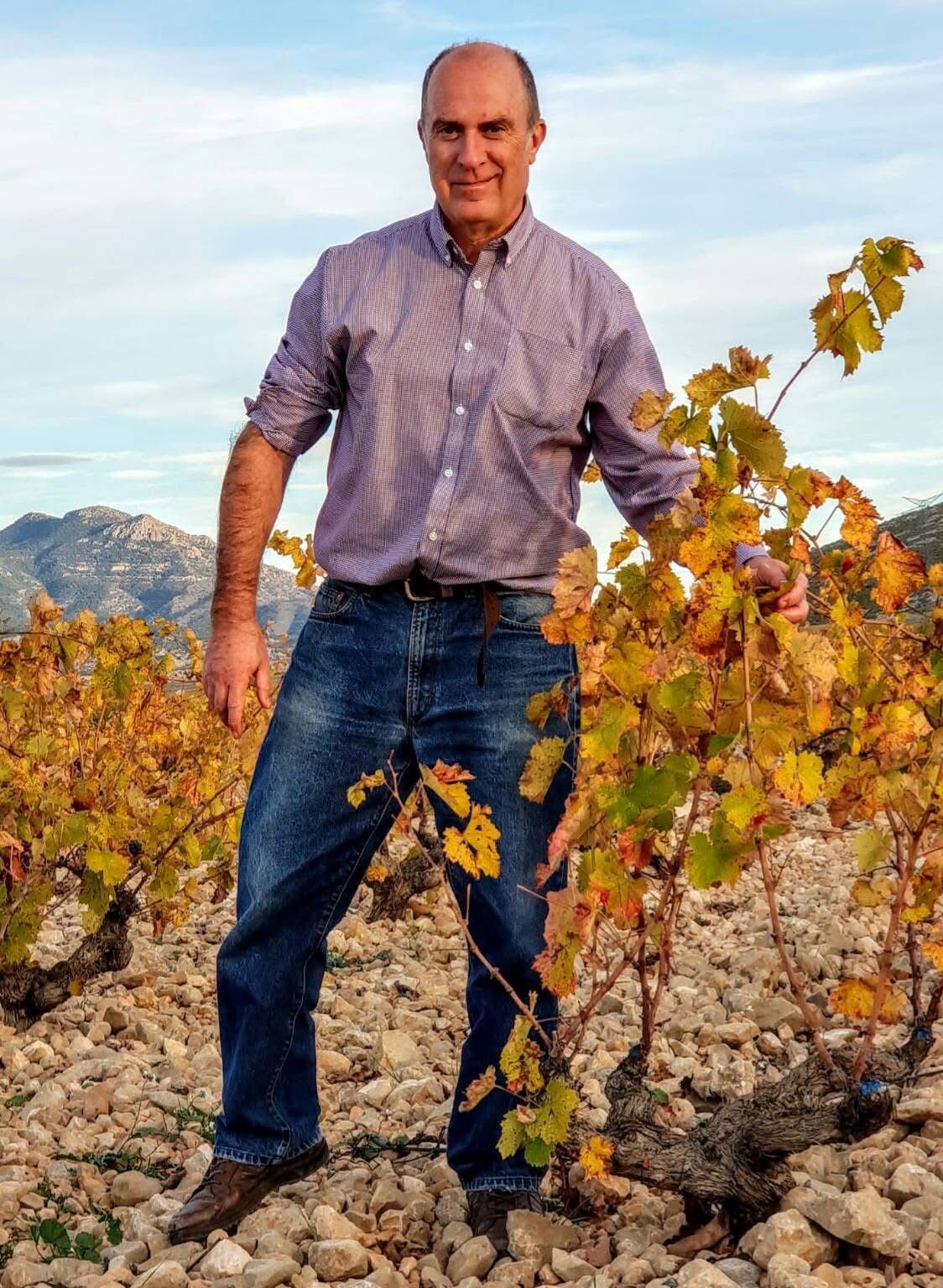 Alain Durand dans les vignes